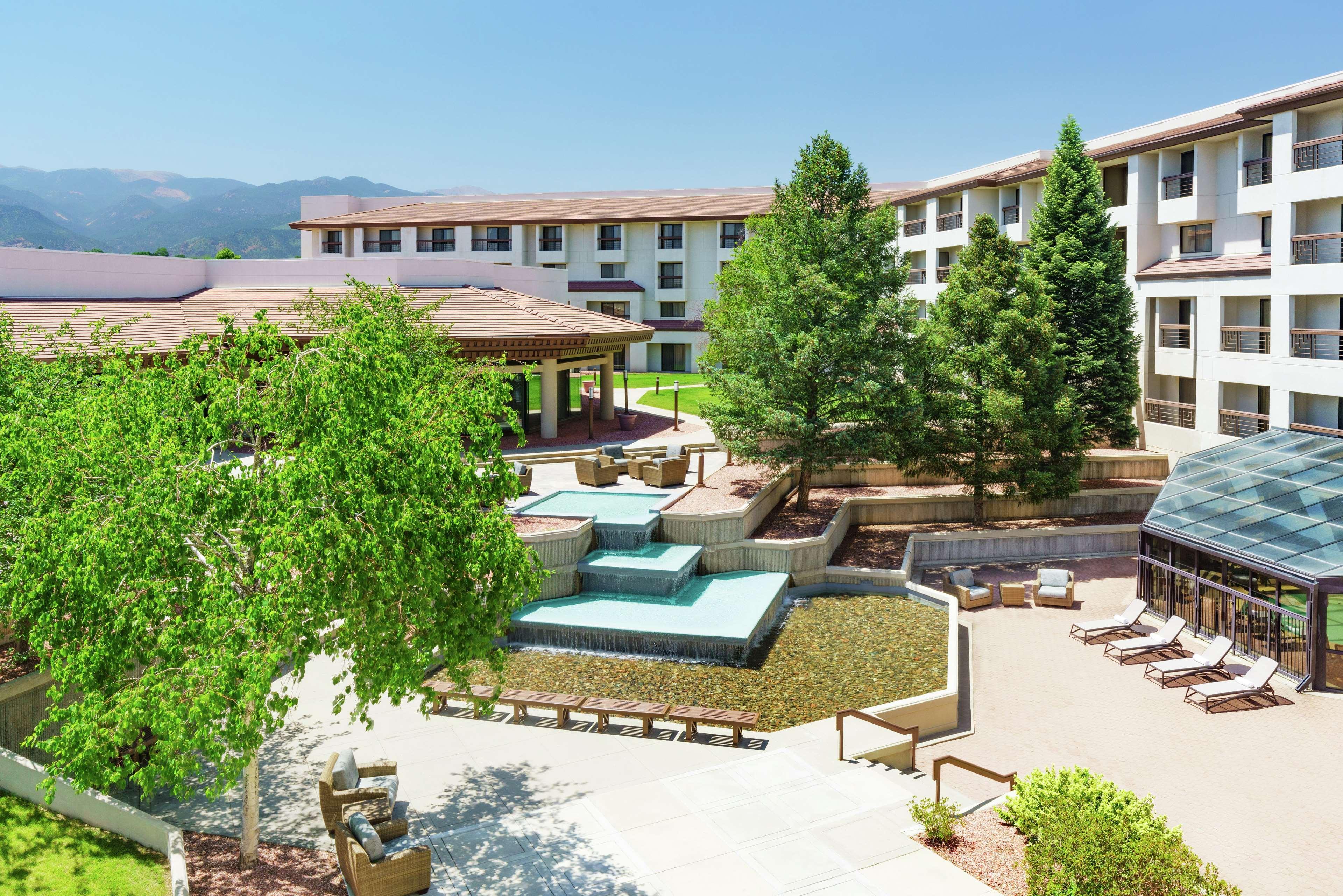 Doubletree By Hilton Colorado Springs Hotel Exterior foto